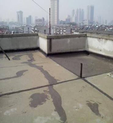 盘县漏水维修 楼顶漏水是什么原因，楼顶漏水维修方法是什么?
